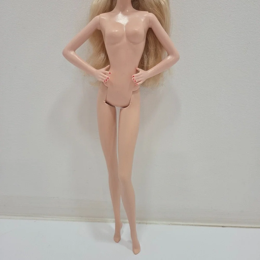 Barbie Signature 2021 Holiday Collector Doll Model Muse Body Blonde Nude GXL18